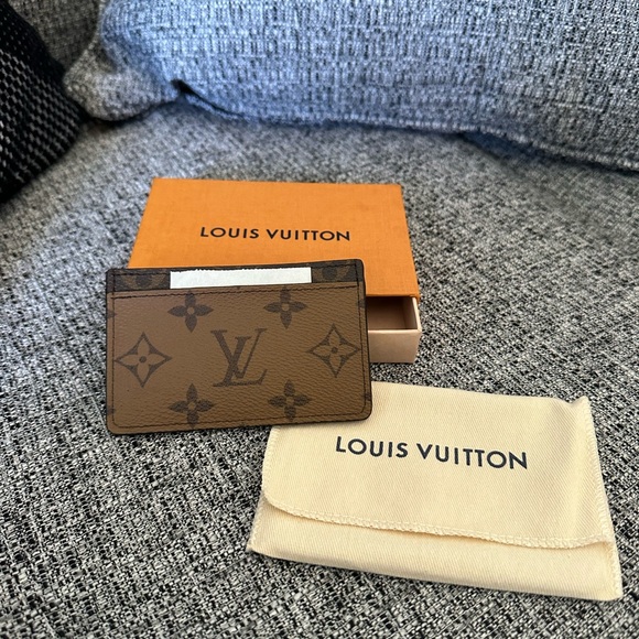 New Authentic Louis Vuitton Card Holder - Picture 2 of 4